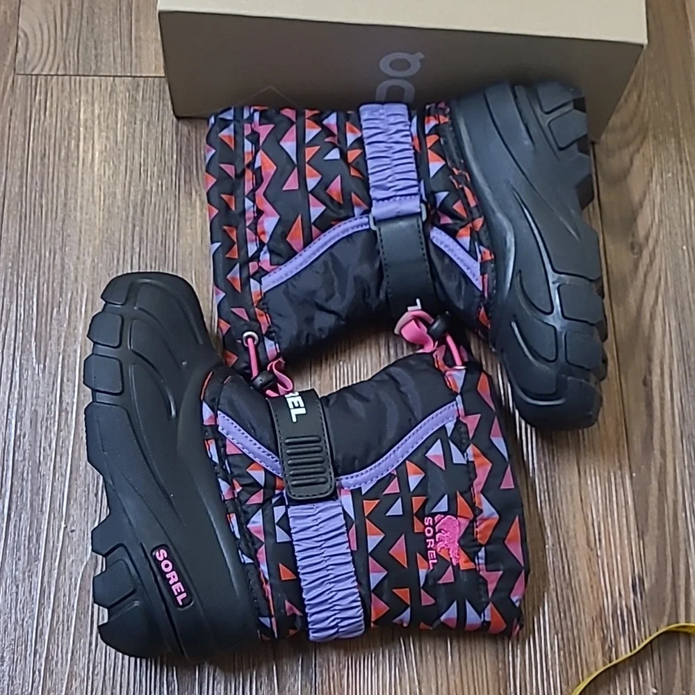 Sorel‎ Black Kids' Snow Boots with Pink & Purple Triangle Print